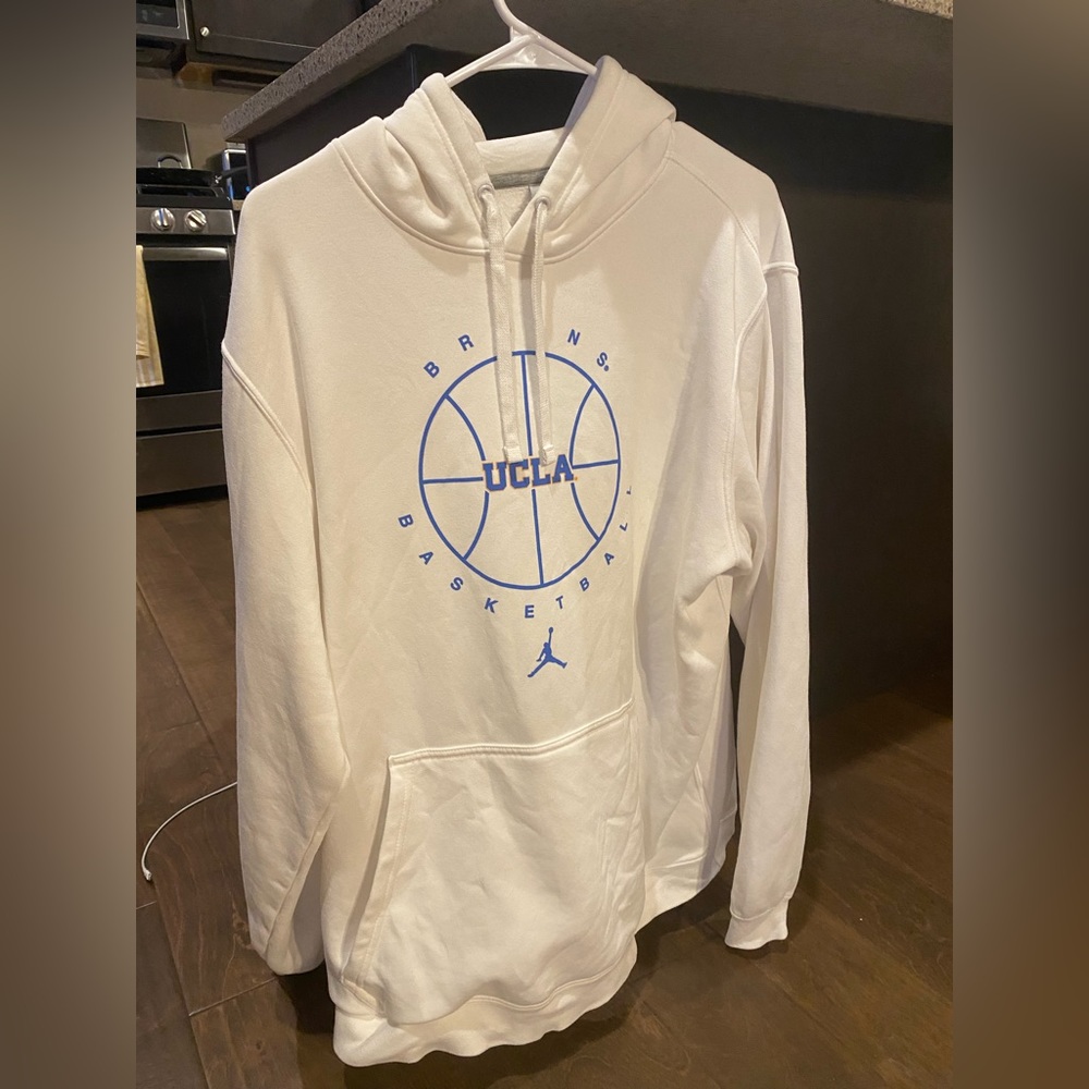 UCLA Bruins Jordan Brand Basketball Icon Club Fleece Pullover Hoodie - White